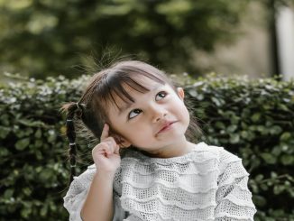Parents who raise kids with the highest social skills do 9 things