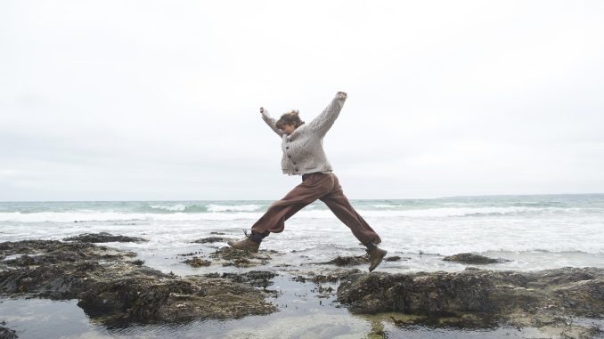 If you live by these 5 rules, you won't need a lot of money to be happy