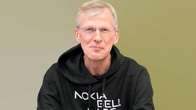 6G Network: Beyond Phones to IoT and AI