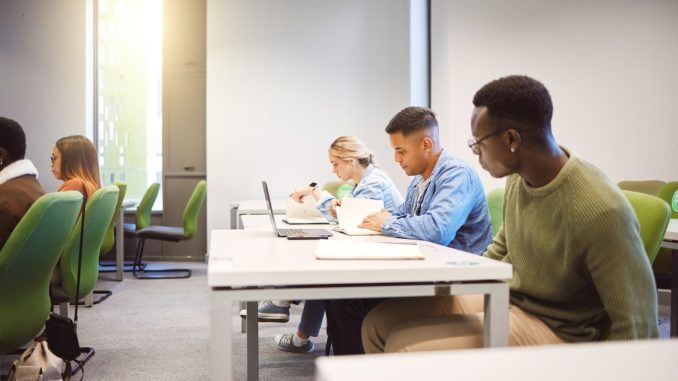 More students are forgoing four-year college, new reports show