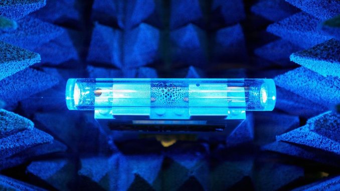 Small Quantum Sensor Detects Radio Waves In 3D