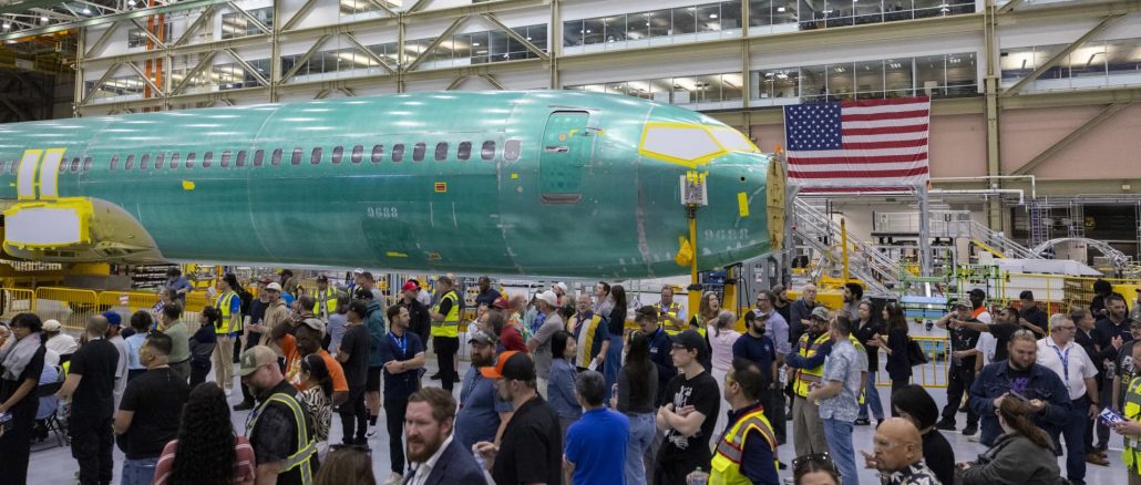 United needs to decide what to do with its old Boeing 737 Max 10 seats