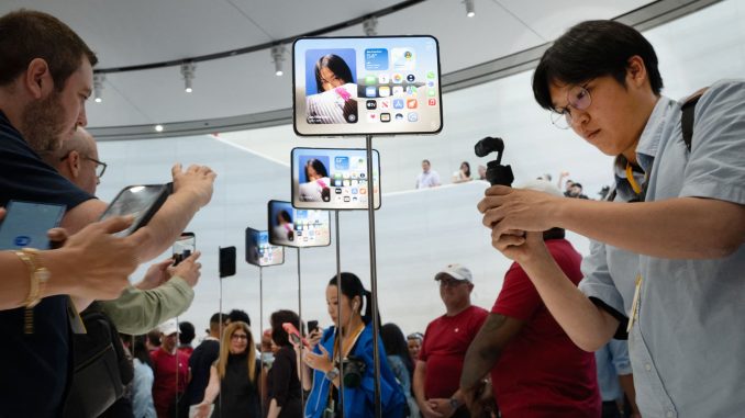 Apple faces more than $5.7 billion patent infringement verdict