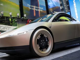 Tesla teases 'no steering wheel, no pedals' ahead of Cybercab update