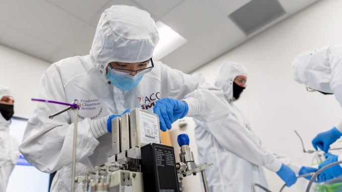 Community Colleges Power Semiconductor Workforce